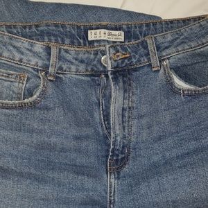 Ankle length mom jeans